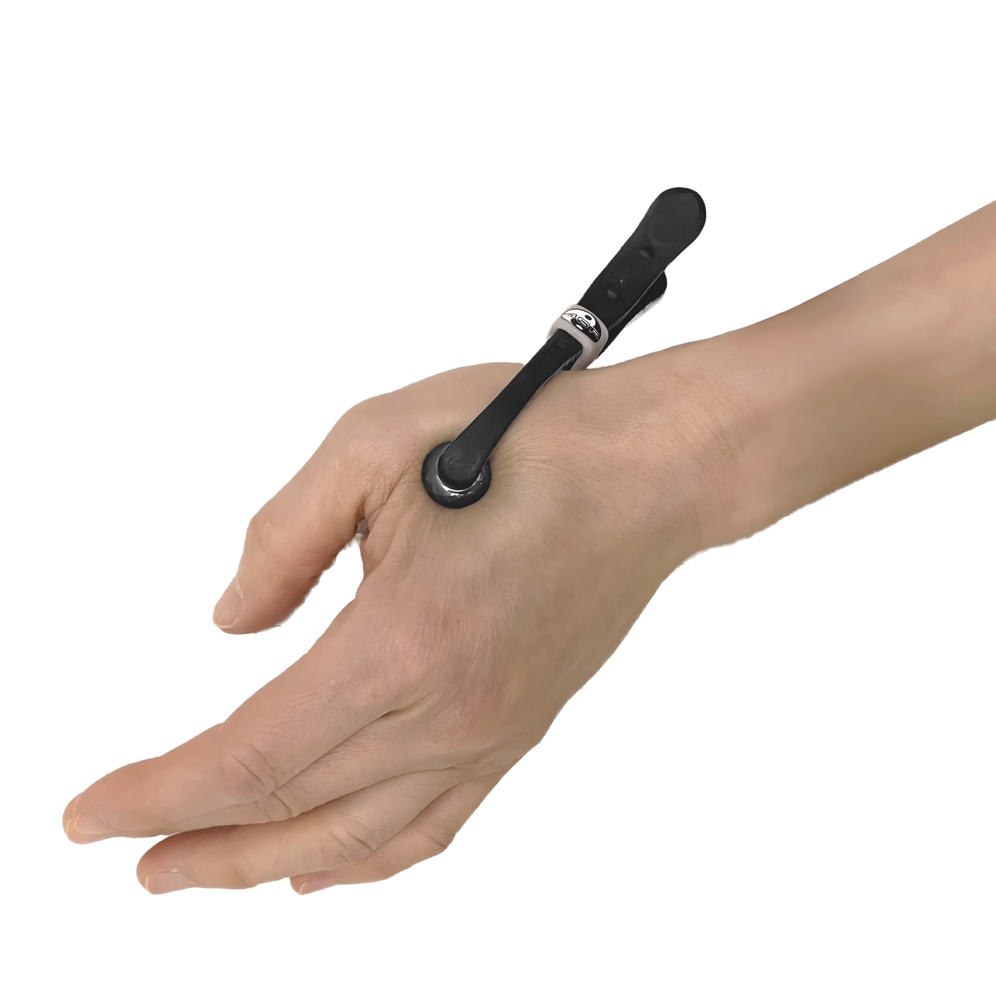 4BP worn behind thumb for typing